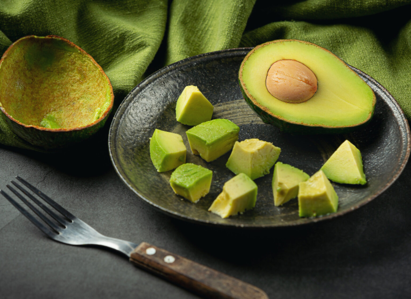 Hähnchen-Avocado Salat | Oviva Deutschland